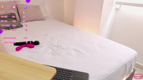 Linda online show from April 8, 2026, 1:44 pm