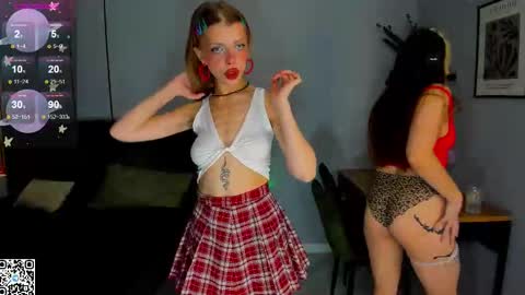 Snapshot of lindacrystalofc chatting on February 18, 2026, 8:27 pm happy new year online show from February 18, 2026, 8:27 pm