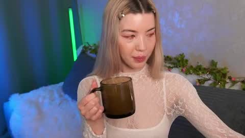 Linda online show from May 18, 2026, 4:18 am
