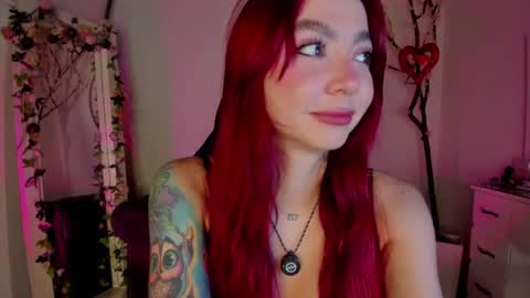 Lindsay    online show from April 13, 2026, 1:33 am