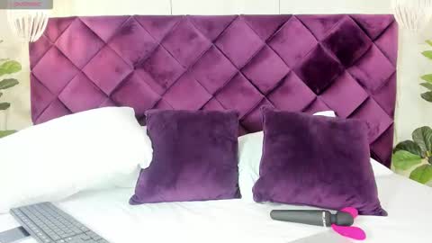 LINDA online show from November 21, 2025, 11:42 am