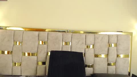 ling ling24 online show from February 4, 2025, 3:54 am