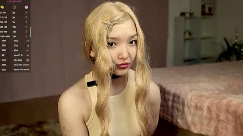 Linh -   online show from May 8, 2026, 9:09 pm