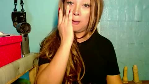 linkingqueens69 online show from May 30, 2026, 1:14 am