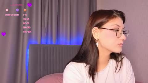 Linna online show from September 19, 2025, 4:36 am