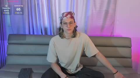 Snapshot of lior_evan chatting on November 8, 2025, 11:32 am Lior evan online show from November 8, 2025, 11:32 am