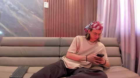 Snapshot of lior_evan chatting on November 13, 2025, 11:53 am Lior evan online show from November 13, 2025, 11:53 am