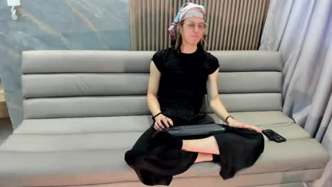 Snapshot of lior_evan chatting on November 28, 2025, 11:35 am Lior evan online show from November 28, 2025, 11:35 am