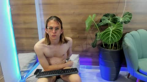 Snapshot of lior_evan chatting on May 23, 2026, 2:17 am Lior evan online show from May 23, 2026, 2:17 am