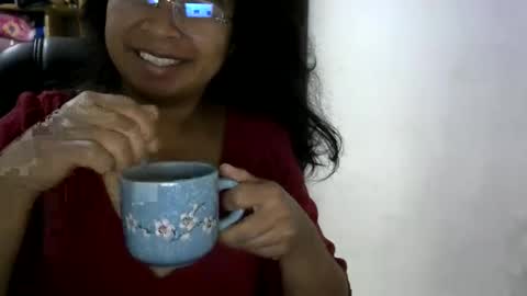 liora online show from May 24, 2026, 3:22 am