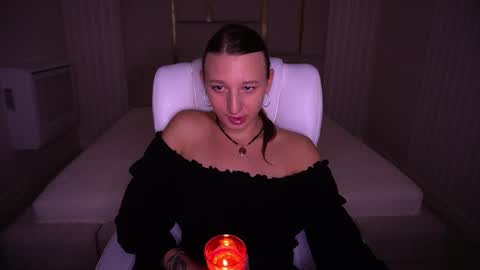 Snapshot of liorafox chatting on November 26, 2025, 10:11 pm Lia online show from November 26, 2025, 10:11 pm