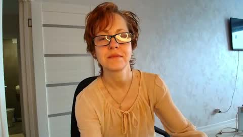 Snapshot of lioraweiss chatting on May 1, 2026, 1:05 pm Liora Weiss online show from May 1, 2026, 1:05 pm