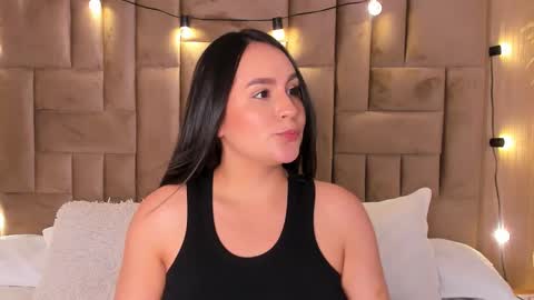 Lisa Baker online show from March 7, 2025, 4:02 am