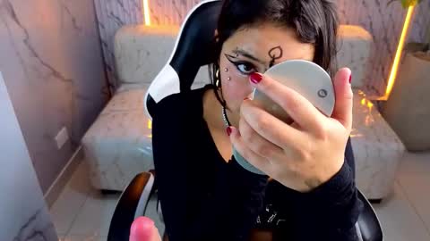 lisa_doll_tx online show from February 13, 2026, 8:27 pm