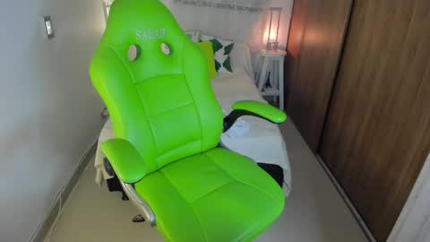 Snapshot of lisa_gerrard_ chatting on September 25, 2025, 11:14 am Lisa  online show from September 25, 2025, 11:14 am