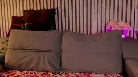 lisa_rabbit online show from April 17, 2026, 1:52 am