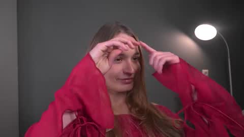 Elisabeth or Lisa online show from December 16, 2025, 8:25 pm