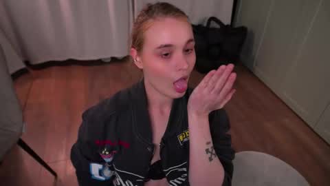 Elisabeth or Lisa online show from February 17, 2026, 8:15 pm