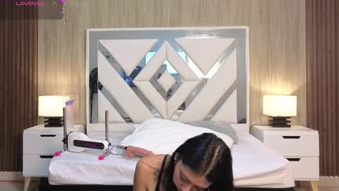 lisa_sweetas online show from February 3, 2026, 7:41 pm