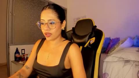 Lisa Thompson online show from November 4, 2025, 2:10 am