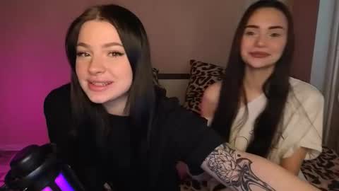 Lisa and Den online show from December 17, 2025, 5:24 am