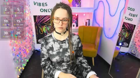 Lisa online show from April 8, 2026, 6:02 am