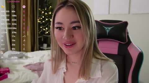 Snapshot of lisamayson chatting on December 20, 2025, 5:53 pm LISA online show from December 20, 2025, 5:53 pm