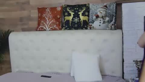 SofiaHanson online show from December 18, 2025, 11:44 pm