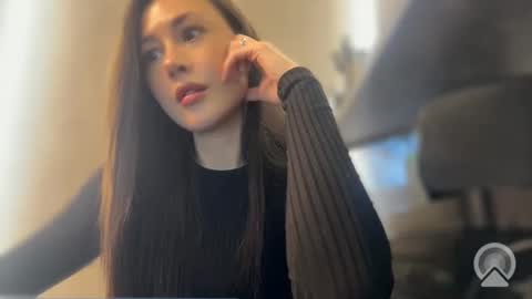 lisandriaaa online show from May 3, 2026, 12:44 pm