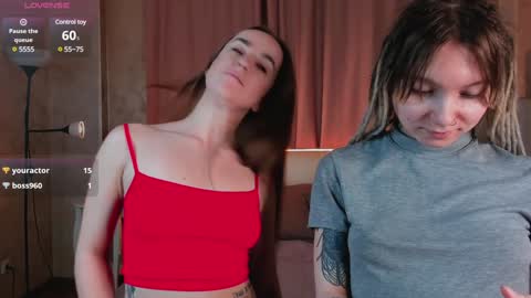 Hello our names are Kate and Alice this is our first day here. online show from January 11, 2025, 6:14 am