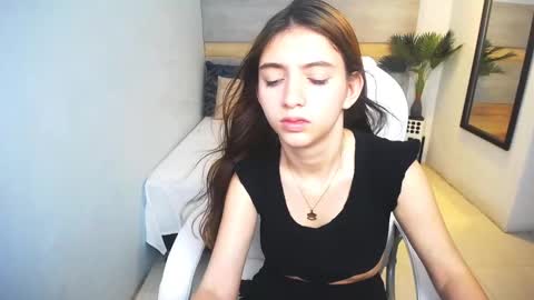 Snapshot of liseth_fox chatting on December 6, 2024, 2:24 am Liseth Fox online show from December 6, 2024, 2:24 am