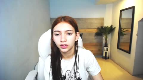 Snapshot of liseth_fox chatting on January 4, 2025, 12:38 pm Liseth Fox online show from January 4, 2025, 12:38 pm