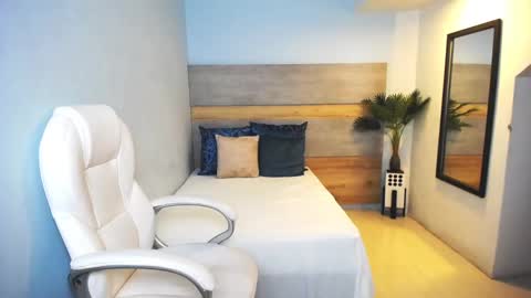 Snapshot of liseth_fox chatting on January 4, 2025, 3:39 pm Liseth Fox online show from January 4, 2025, 3:39 pm