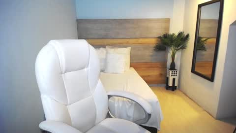 Snapshot of liseth_fox chatting on February 4, 2025, 1:13 am Liseth Fox online show from February 4, 2025, 1:13 am