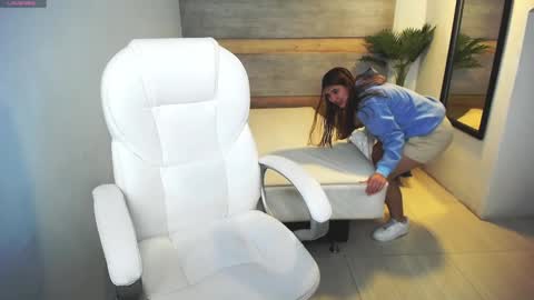 Snapshot of liseth_fox chatting on February 8, 2025, 12:17 pm Liseth Fox online show from February 8, 2025, 12:17 pm