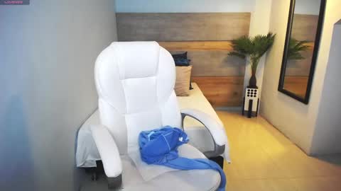 Snapshot of liseth_fox chatting on February 8, 2025, 6:22 pm Liseth Fox online show from February 8, 2025, 6:22 pm