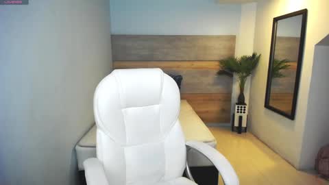 Snapshot of liseth_fox chatting on February 21, 2025, 7:54 pm Liseth Fox online show from February 21, 2025, 7:54 pm