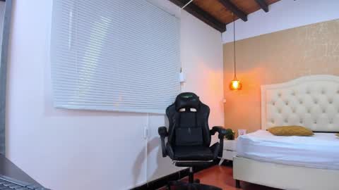 L I S S A  online show from March 12, 2025, 2:01 pm