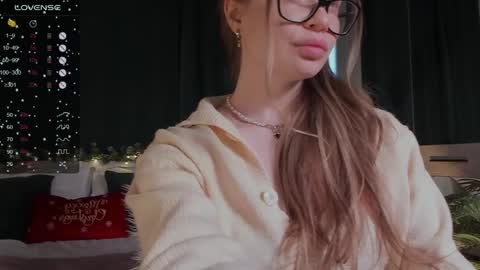 Snapshot of lissa_rose chatting on December 23, 2024, 10:10 am lissa_rose online show from December 23, 2024, 10:10 am