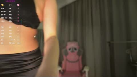 lissa_wayne online show from April 21, 2026, 11:07 pm