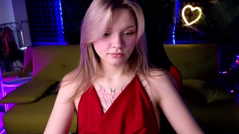 Lena online show from December 5, 2024, 4:09 am