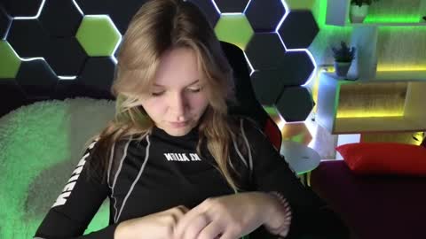 Lena online show from December 28, 2024, 8:37 am