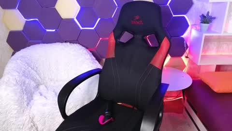 Lena online show from January 16, 2025, 4:28 am