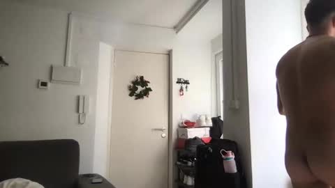 litlelover online show from April 5, 2026, 2:58 pm