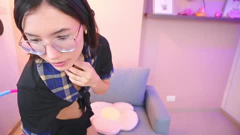 Little Effy online show from March 1, 2025, 9:15 pm