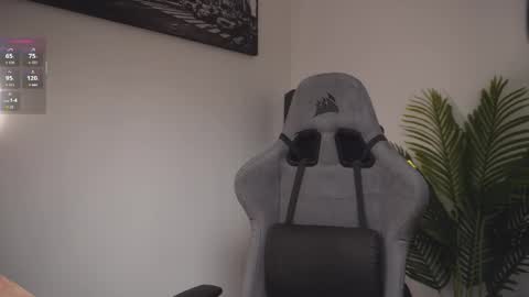 Help me reach 100 likes online show from March 3, 2026, 7:09 pm