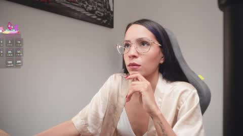 Help me reach 100 likes online show from March 31, 2026, 7:14 pm