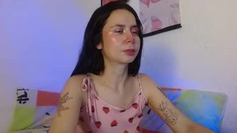 Snapshot of little_emily_97 chatting on July 19, 2026, 2:32 pm Little emily online show from July 19, 2026, 2:32 pm