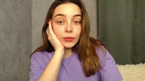 Snapshot of little_mia__ chatting on December 4, 2024, 8:18 pm Mia Im online every day 1530 PM in New York 2030 PM in London online show from December 4, 2024, 8:18 pm