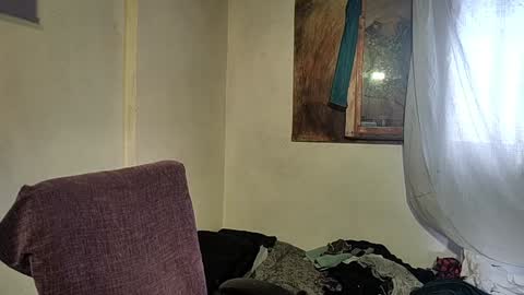 Snapshot of little_savage chatting on December 22, 2024, 7:31 pm little_savage online show from December 22, 2024, 7:31 pm